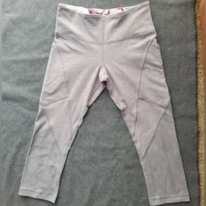 Lululemon Legging Size 6 Pockets Gray Floral Mesh Crop Leggings Grey